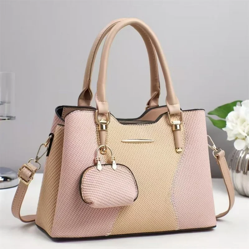 

Elite Women's Crossbody-Bag Made Of Jasmine-Patterned Leather Boasting Paris Casual Elegant Vintage Spacious Daily Look​