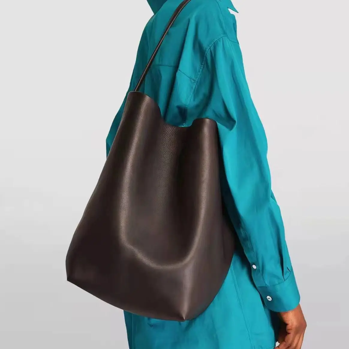 New Large Capacity Genuine Leather Row Bucket Tote Underarm Women's Casual Handbag Single Shoulder Cross-Border Cowhide Bag