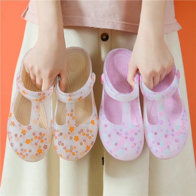 2024 Women Summer Slippers Hole Jelly Shoes Luxury Breathable Non Slip Beach Sandal Outdoor Anti Slip Sports Slipper Nurse Shoes