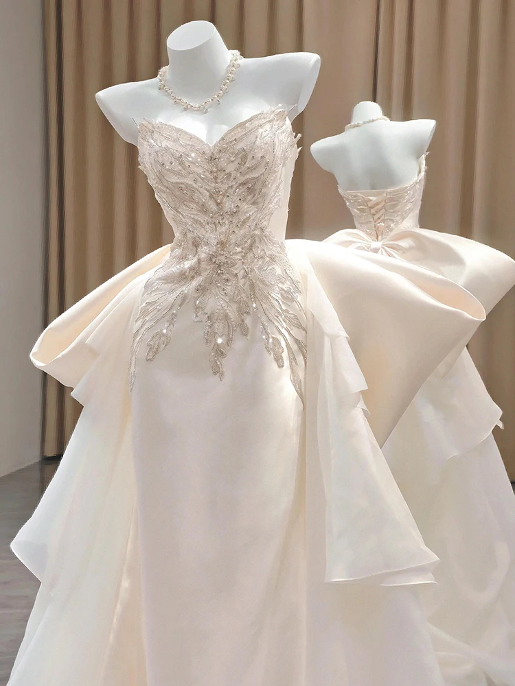 ثقيل التطريز الساتان الزفاف الدكتور فاي الذيل وصيفة الشرف الدكتور المشاركة الاسمية الراقية خمر الصباح رداء الباب خروج الحجاب