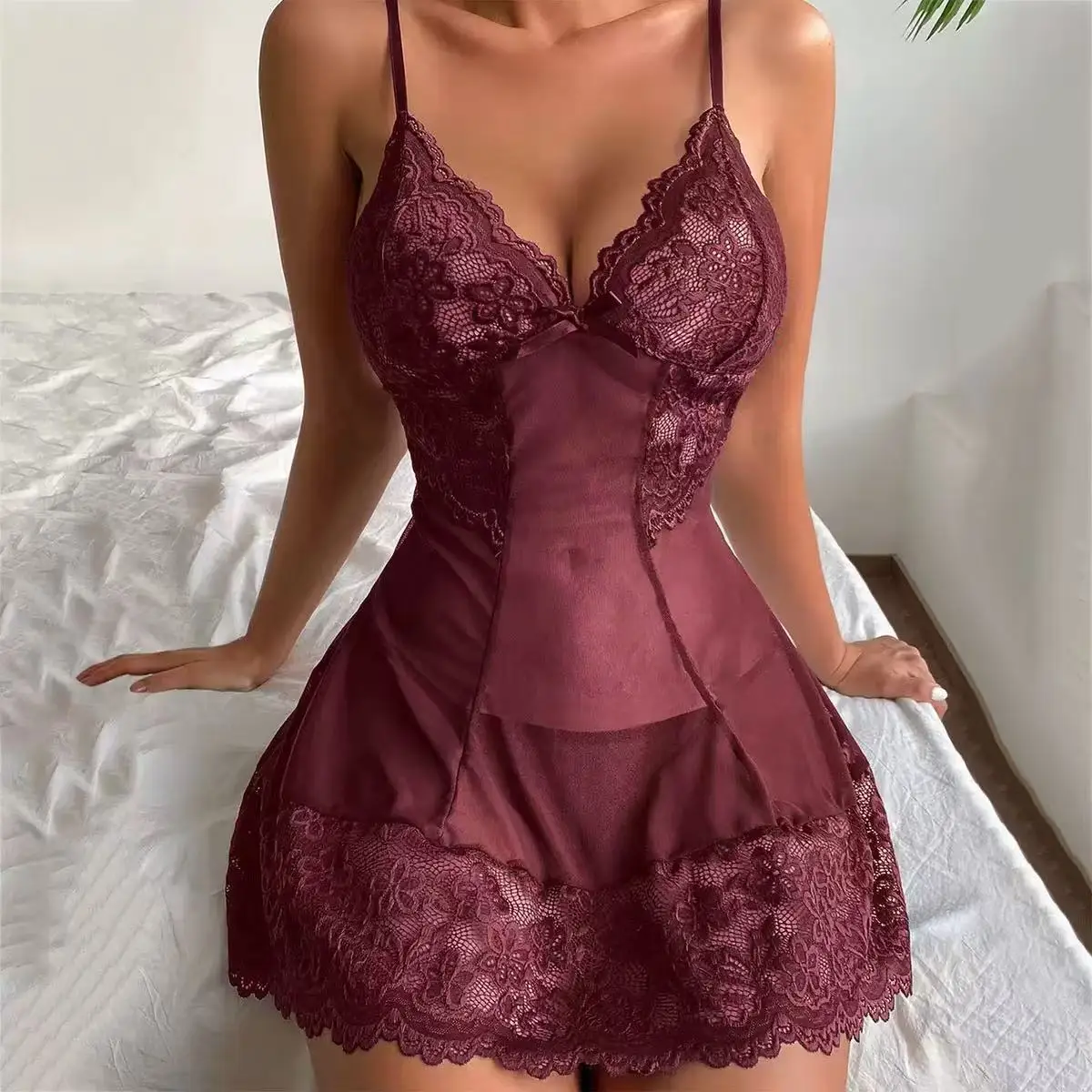 النساء Crotchless ملابس خاصة مثير الملابس الداخلية الدانتيل فستان سهرة المثيرة ازياء منامة الغريبة الإناث الملابس الداخلية ثوب النوم g-سلسلة