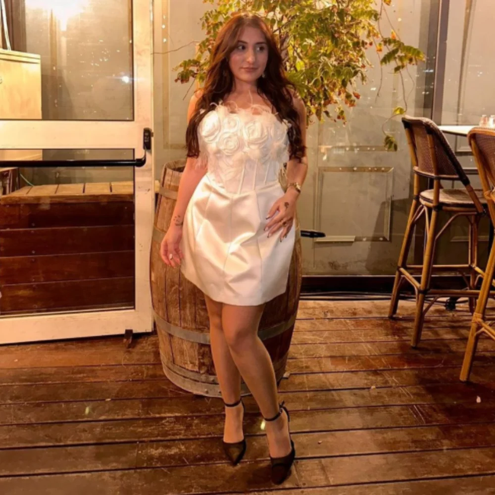 

Customized A-line Flowers Satin Prom Dresses Strapless short Cocktail Dresses Feathers white Party Dresses فساتين للمناسبات الخا