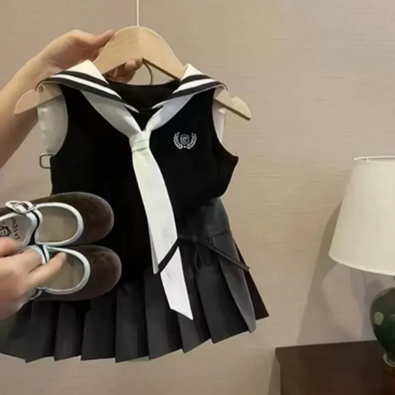 

Новый детский комплект из двух предметов: жилет + юбка в западном стиле в корейском стиле. Летний комплект одежды для девочек.