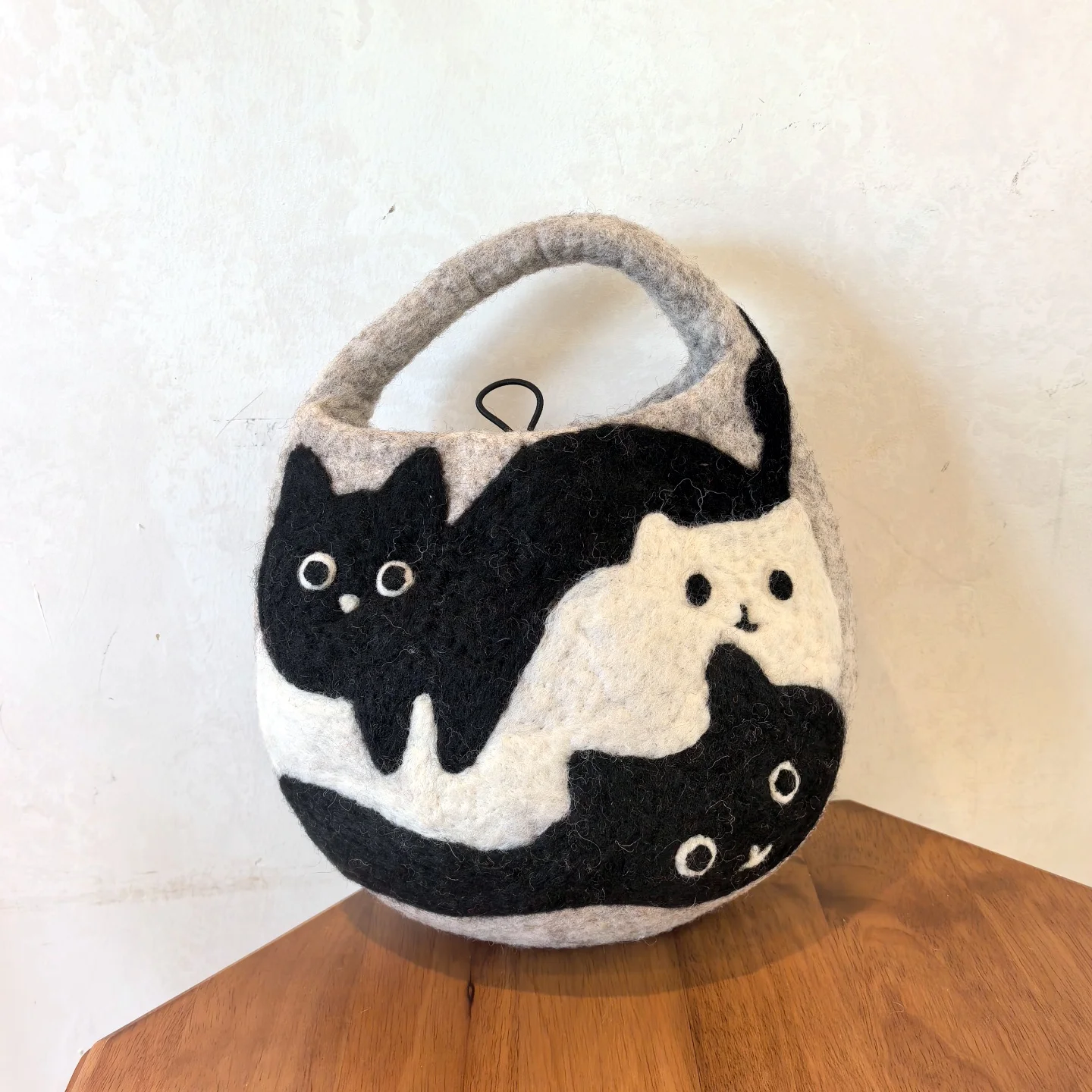 Handmade Wool Felt Bucket Bag Women's  Bear Rabbit Sheep Wool Felt Handbag Cute Cartoon Style Country  Element Gift