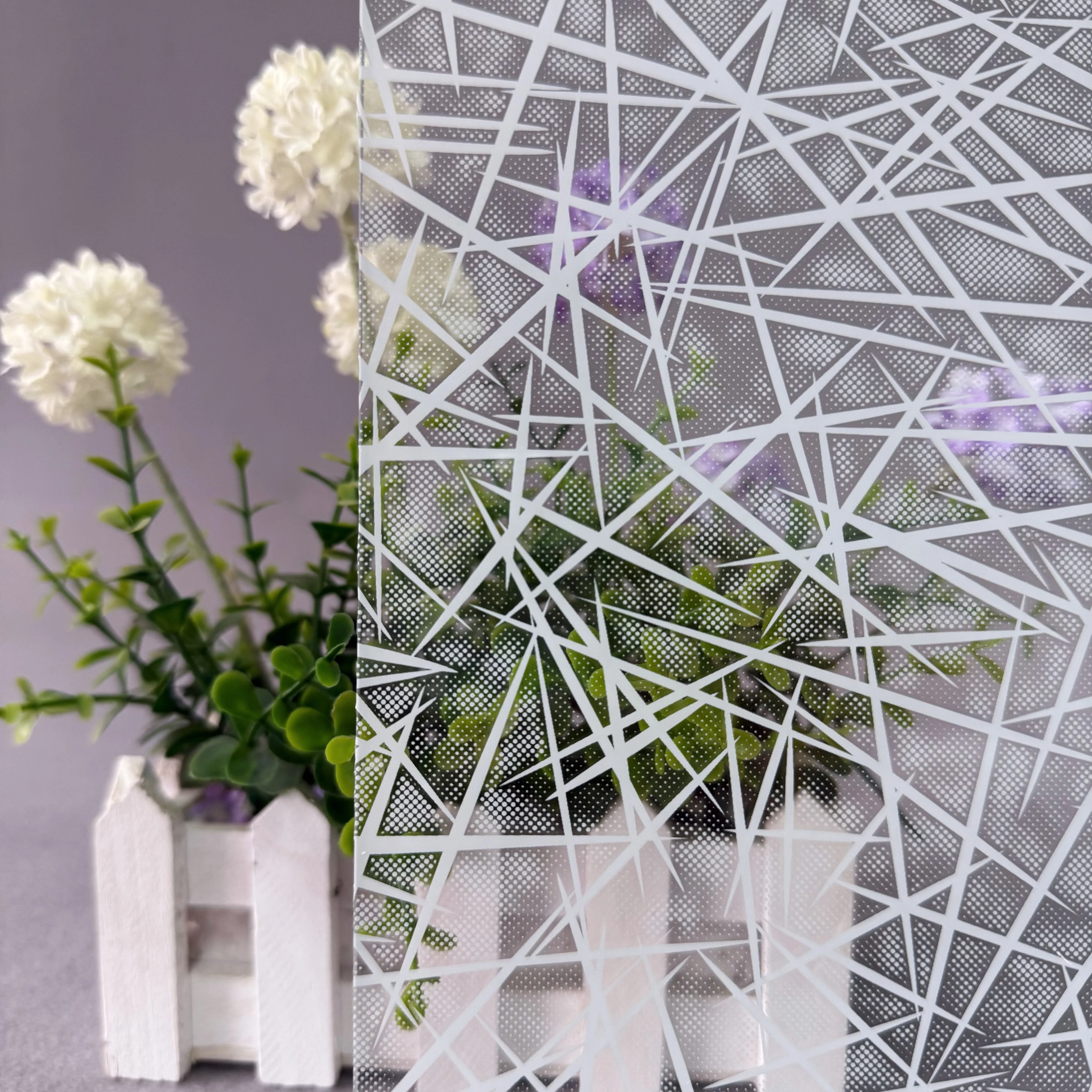 Decorative Privacy Glass Film Roll PET Material 2 Mil Thick Self-Adhesive Glossy Surface White 1.52x30m Modern Design Home