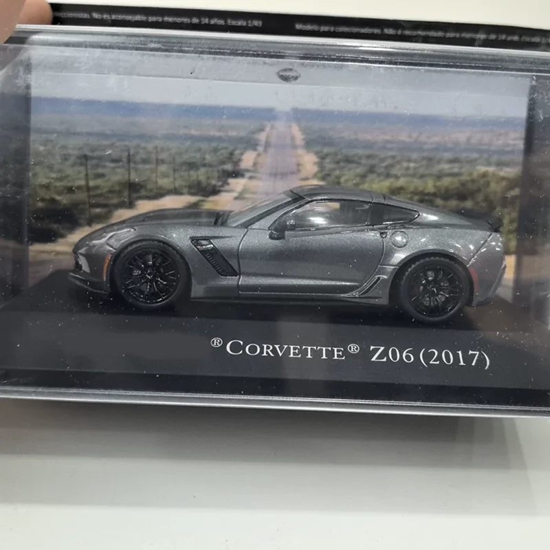 

Масштабная модель IXO 1/43 CORVETTE Z06 2017 из сплава, статическая коллекционная модель автомобиля, украшение, праздничный подарок, игрушка, сувенир