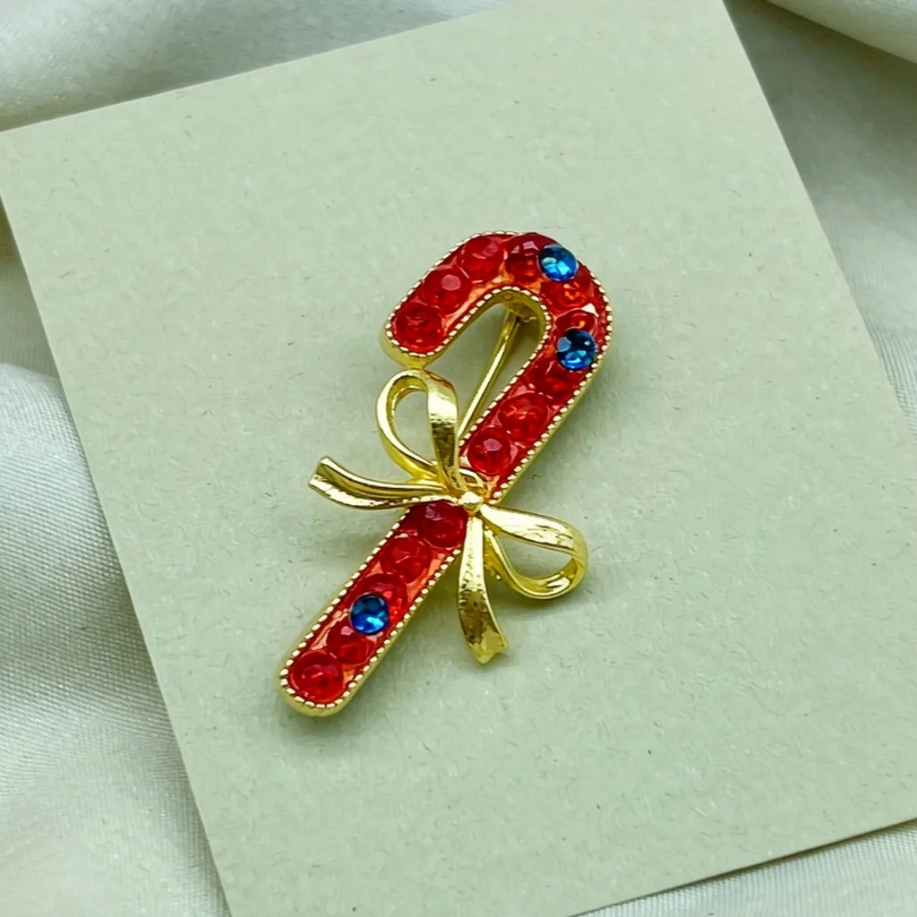 Trend 26 Commuting Light Luxury Waterproof Unique Personalized Stylish Brooch Exquisite Brooch Shoe Accessories Badge Brooch Clothing Decoration Badge Brooch Christmas Holiday Christmas Themed Brooch Anti-Exposure Accessory Anti-Exposure Gadget Elegant Metal Buckle Shoe Decoration Badge