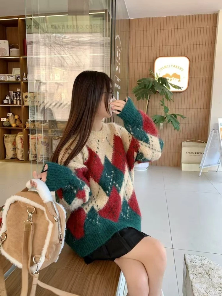 Autumn Winter Crew Neck Pullover Outside Knitted Sweater Top Women's Lazy Wind High-end Christmas Diamond Pattern Sweater New