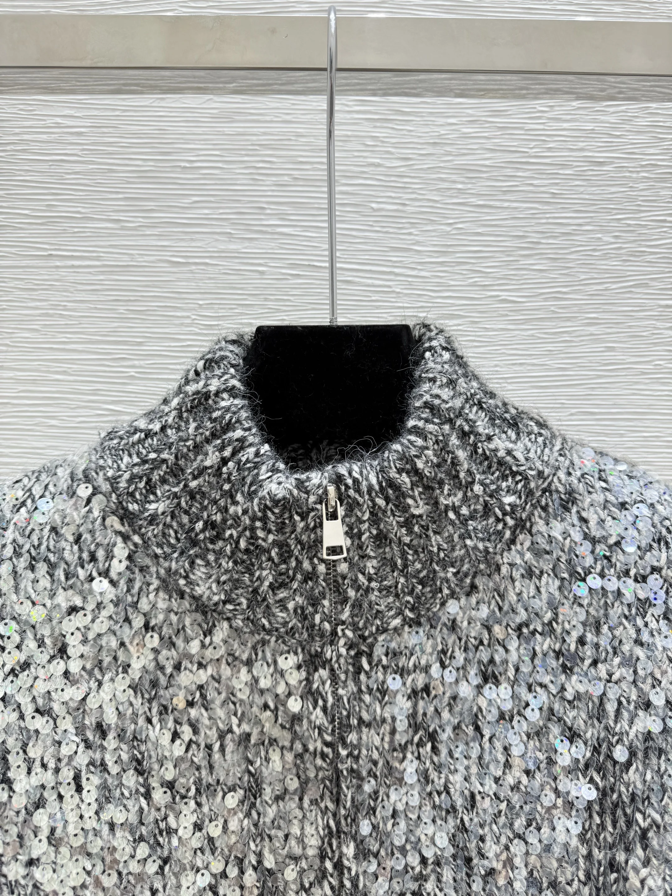 

High quality new women's solid color bead high neck knitted long sleeved short zipper cardigan versatile sweater cardigan top