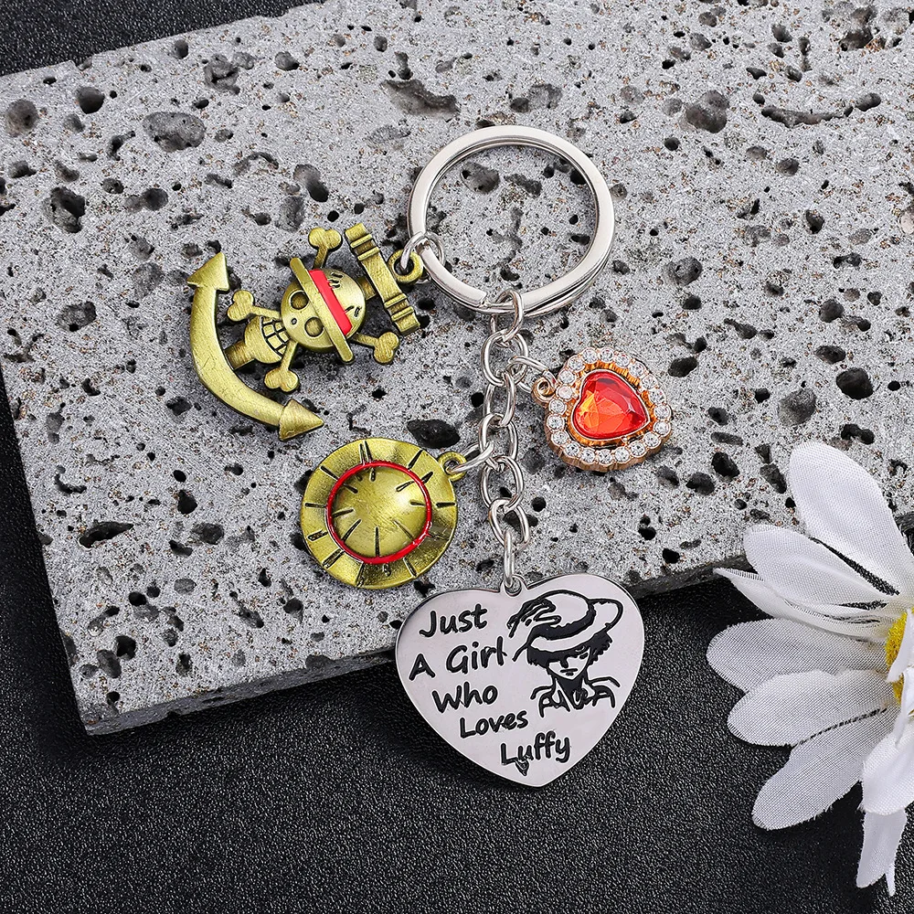 Anime Skeleton Straw Hat Keychain Heart-Shaped Pendant Creative Charm Cartoon Figure Key Chain for Fans Backpack Accessory Gift
