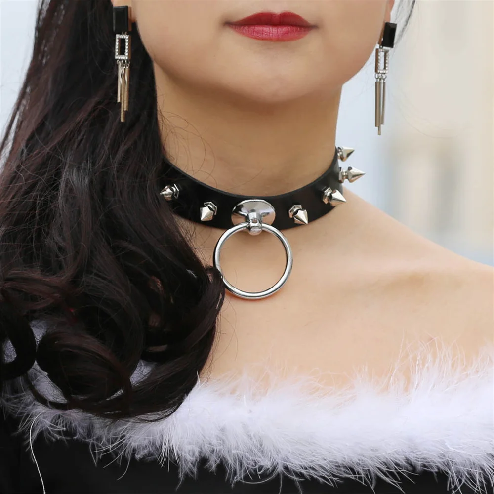 Vintage Circle Circle Leather Collar Punk Rivet Spikes Choker Necklace For Women Rock Neck Strap Fashion Party Jewelry