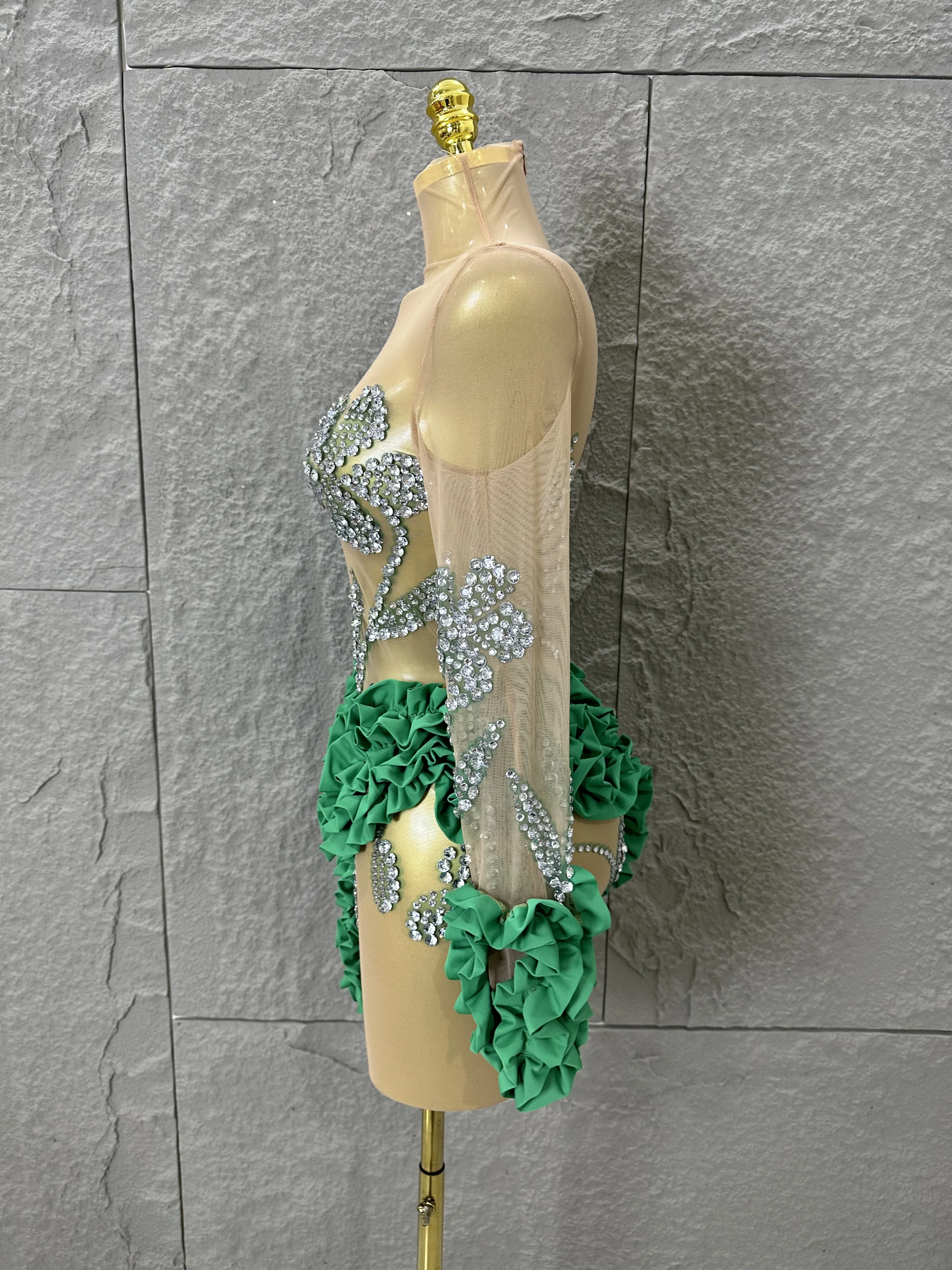 

Гламурное смелое изумрудное мини-платье с оборками, прозрачное, с длинными рукавами, с серебряными хрустальными цветочными аппликациями, сексуальный костюм для выступлений