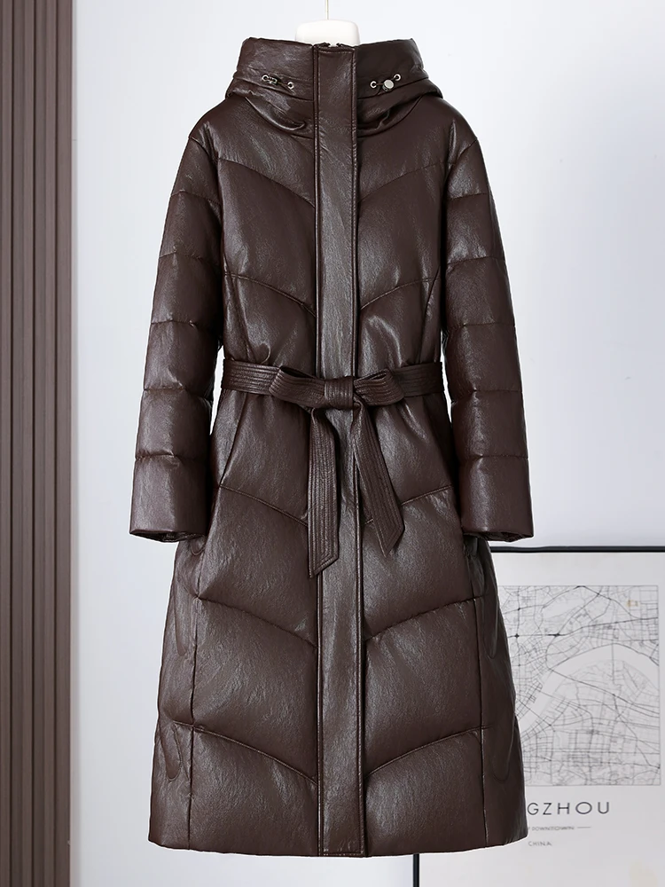 Giacca Invernale da Donna in Vera Pelle di Pecora con Cappuccio, Slim Fit, Calda e Imbottita, Chiusura con Cerniera, Modello Exclusivo