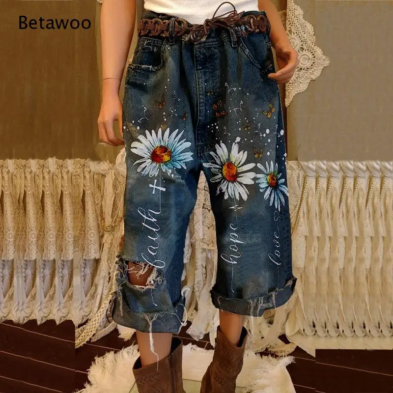 Women Cropped Denim Capri Pants Daisy Butterfly Print Letter Graphic Ripped Frayed Cuffed Hem Loose Wash Jeans