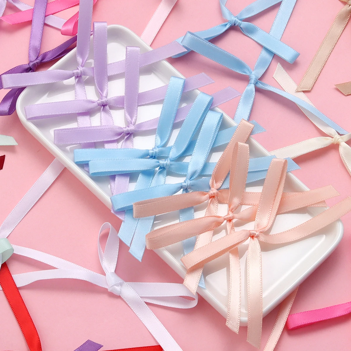 30 Stück Polyester-Satinbandschleifen, 6,5 x 8,5 cm, mehrfarbige Schleifen für DIY-Kleidung, Kopfbedeckungen, Zubehör, Geschenkbox, Kunsthandwerk, Dekoration