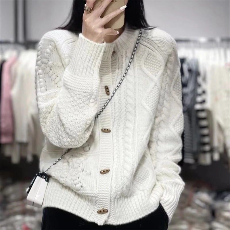 Autumn and winter new cashmere sweater women round neck thick plus size sweater cardigan Horn button loose sweater