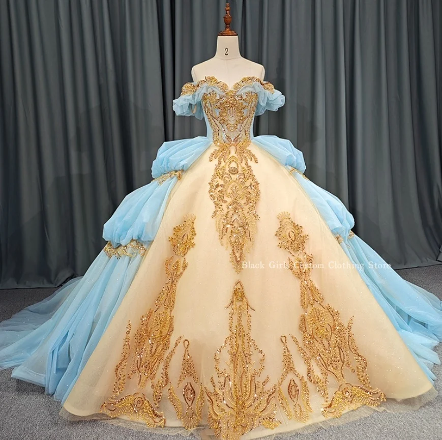 Vestido de baile de quinceañera, traje plisado de encaje con apliques de cristal incrustados, sin tirantes, color azul y amarillo