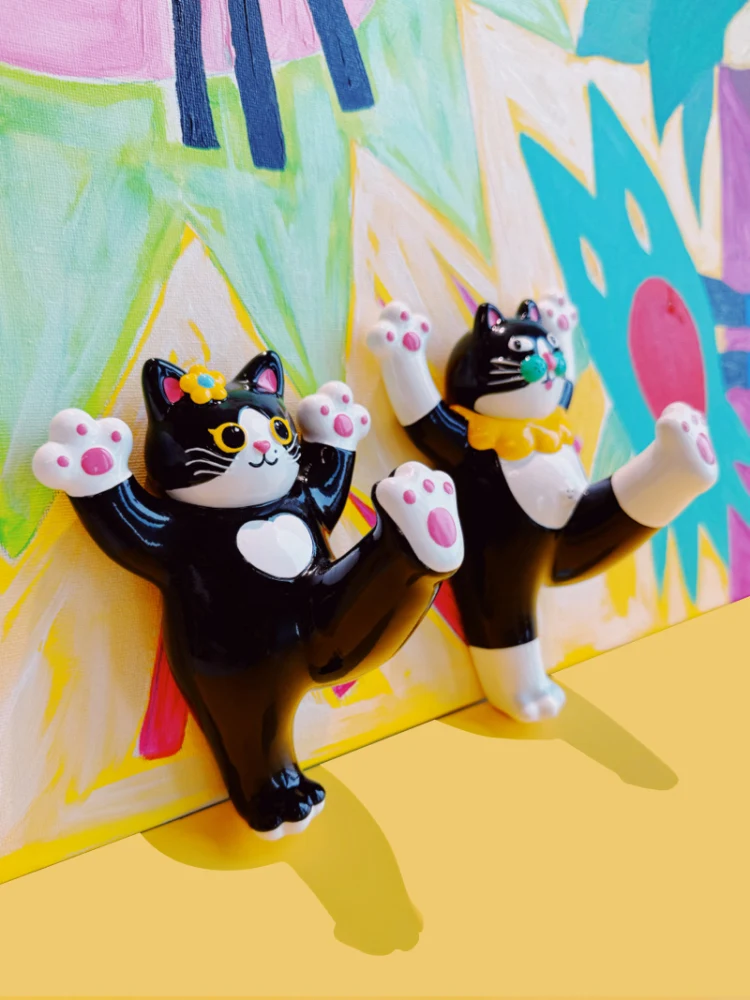 

Uody Original Cute Little Wealthy High Leg Hook Entrance Vintage Clothes Hook New Home Gift Resin Material Stable And Wat...