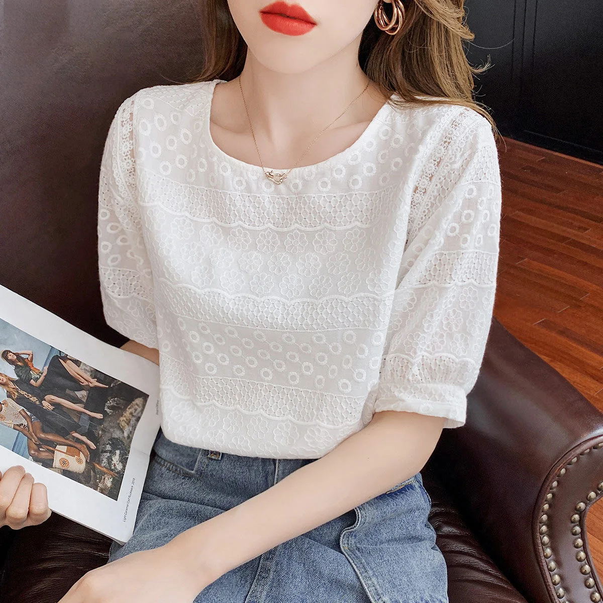 

Женская шифоновая блуза с коротким рукавом-фонариком и круглым вырезом