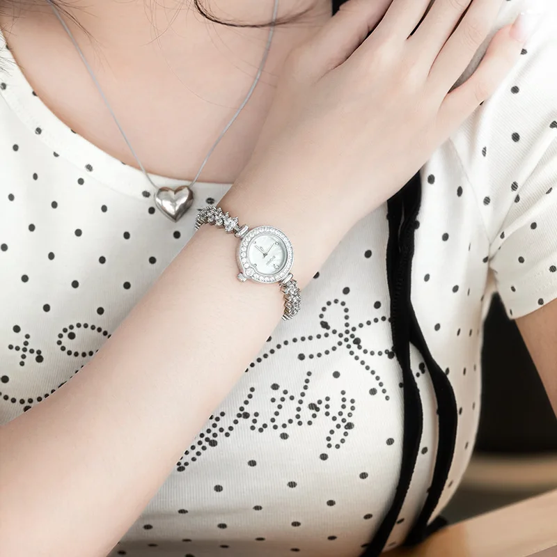 Fashionable And Versatile Women'S WatchSubtly Luxurious And ElegantSmall And Sophisticated Quartz WatchA Perfect Gift For Women.