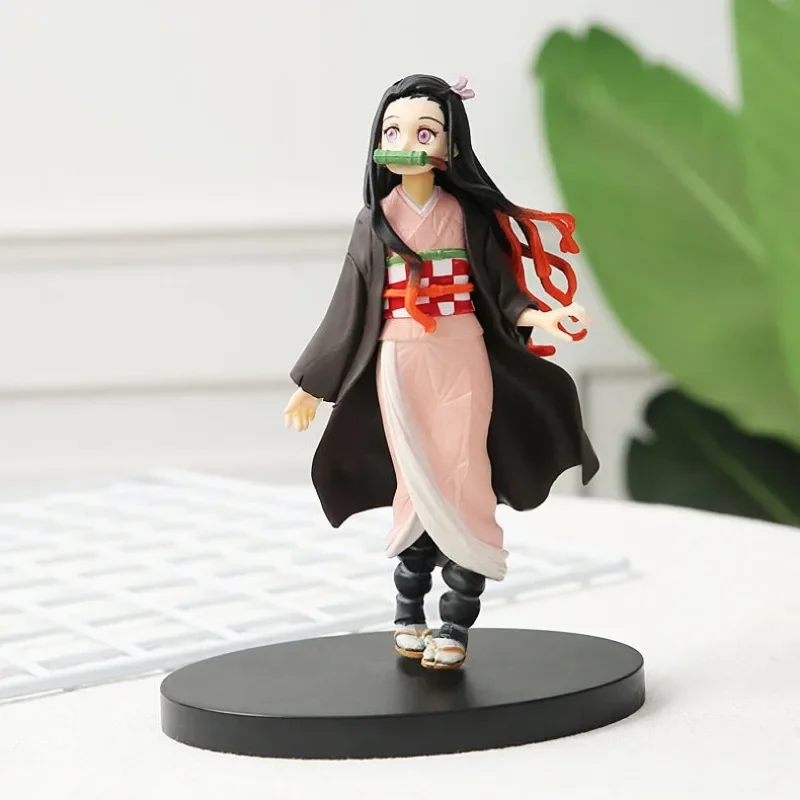 Demon Slayer Tanjiro Kamado Nezuko Giyu Tomioka muñeca de Anime personalizada de escritorio para estudiantes, modelo de juguete, adorno de regalo, venta al por mayor