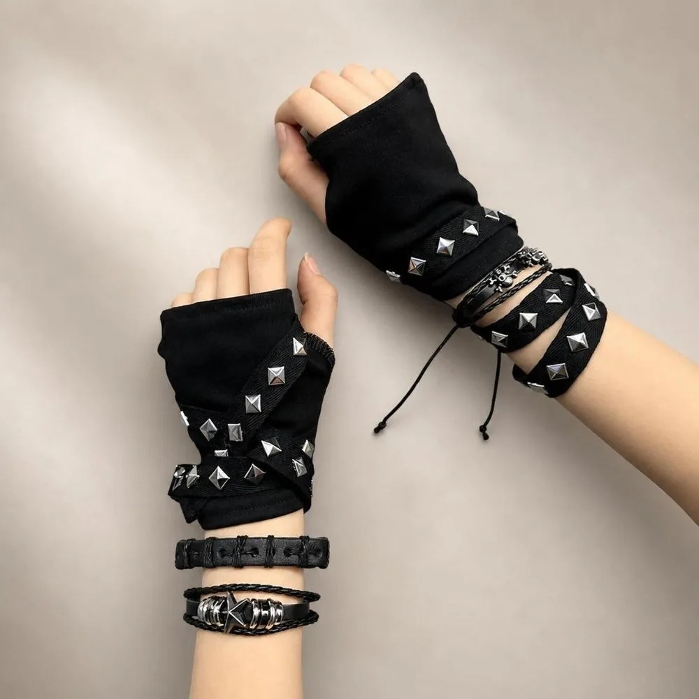 Metal Rivet Detail Women's Fingerless Gloves Buckle Strap Black Street Dance Sleeves Half Finger Punk Style