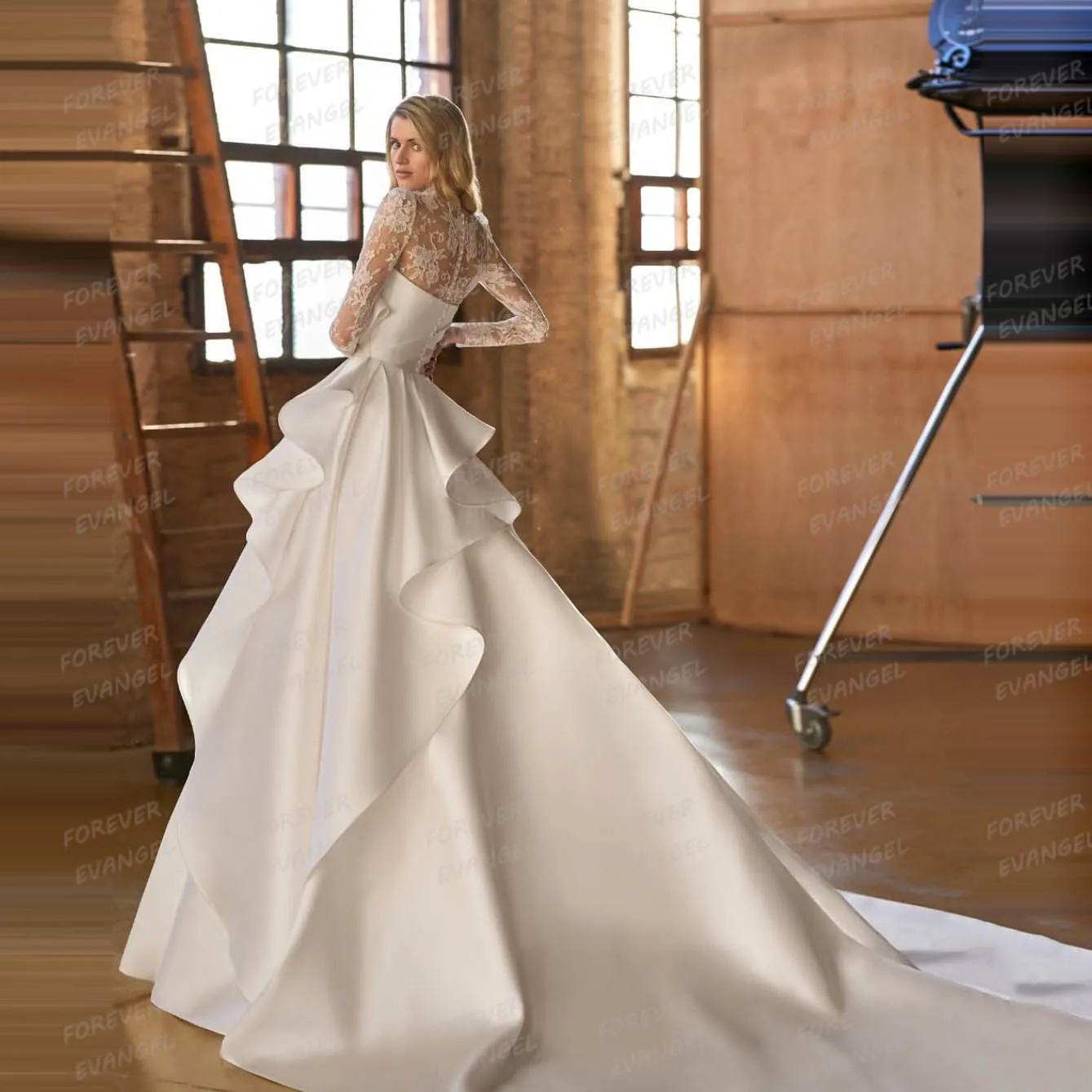 Luxus High Neck Brautkleider Frau A-linie Elegante Spitze Langarm Braut Kleider Satin Sweep Zug Angepasst Vestido De Novia