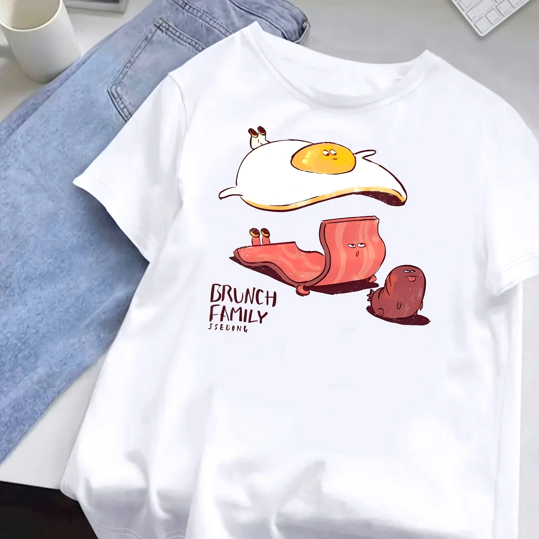 Casual Short-Sleeve T-Shirt for Women Featuring Cartoon Print of Bacon and A Fried Egg with Text 'Drunk Dad' Cheap Cute Clothing