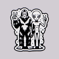 Alien Peace Enamel Pin Cartoon Monster Brooch Pines Lapel Pins Badge on Backpack Clothing Accessories Funny Jewelry Friends Gift