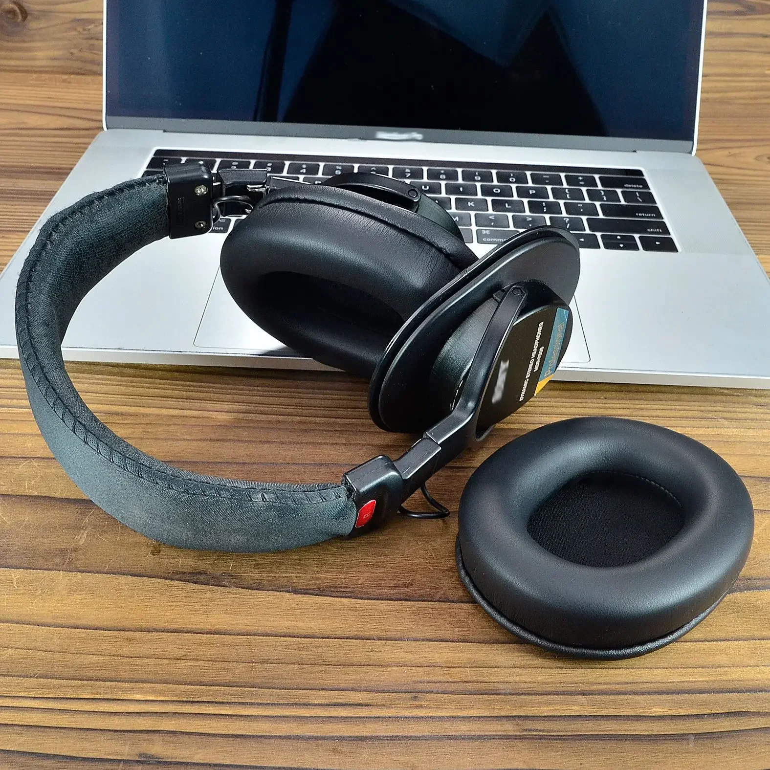 

Earphone Ear Pads For Sony MDR-7506 MDR-V6 MDR-V7 MDR-CD900ST Sponge Soft Foam Cushion Replacement Headphones Accessories ，