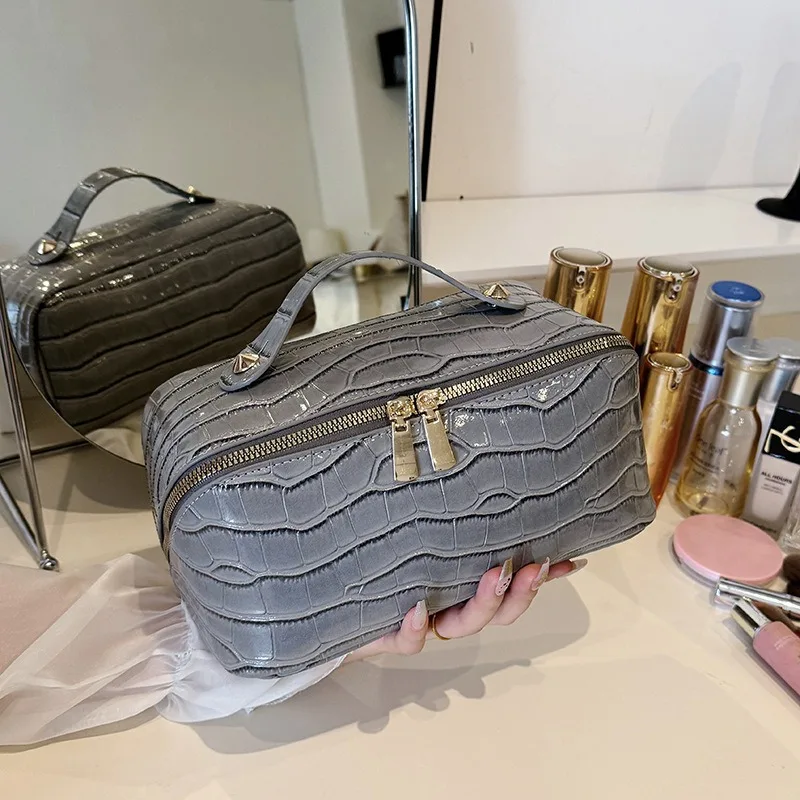 

1 шт., большая вместительная косметичка из искусственной кожи с крокодиловым узором, косметический органайзер, дорожная сумка для хранения туалетных принадлежностей