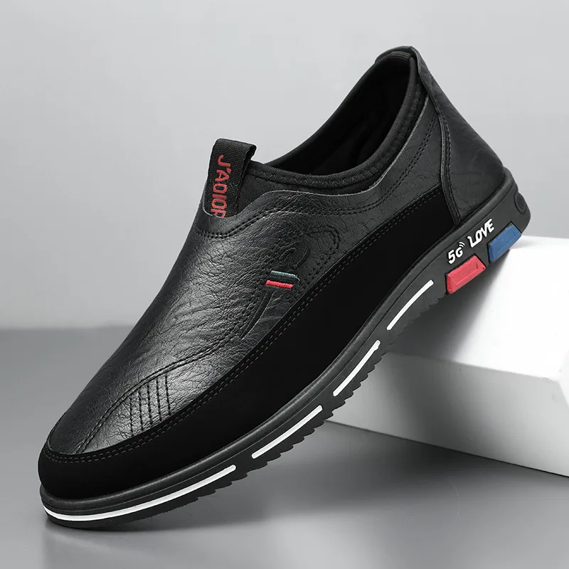 

Men's shoes are trendy and versatile, featuring waterproof leather surface shoes. Men can wear leather shoes for a casual look