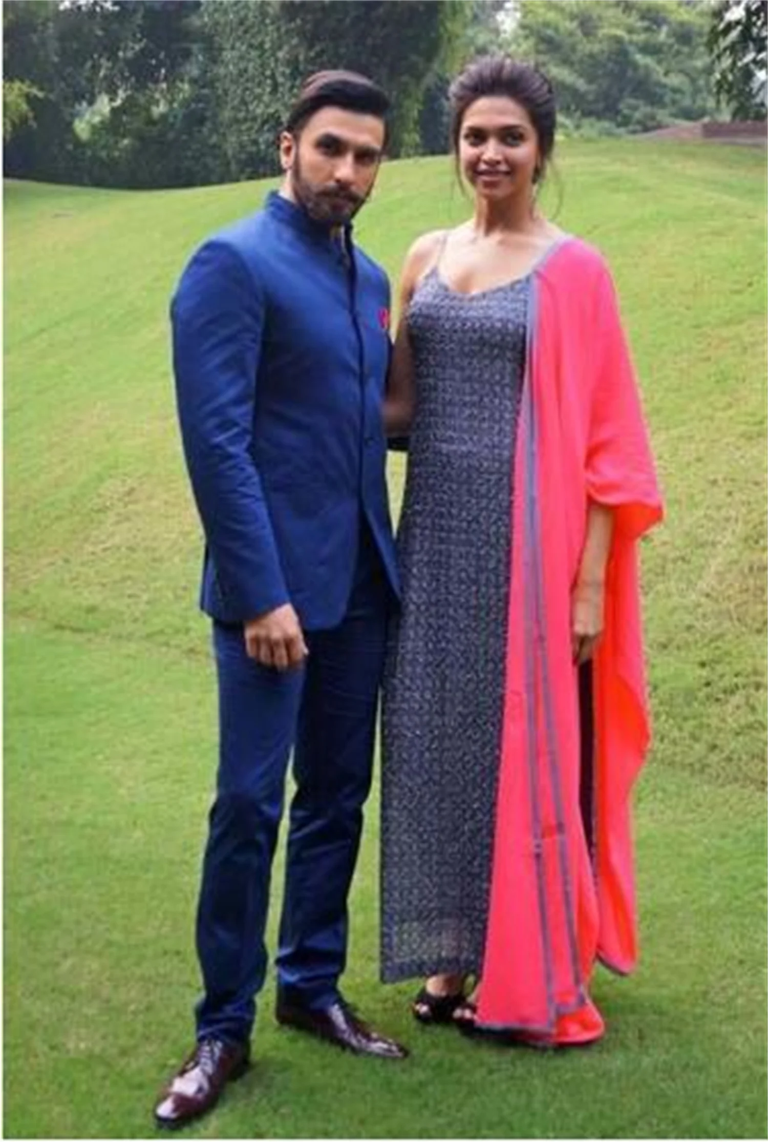 

CustomizedDark Green Groom Tuxedos for Wedding Wear Peaked Lapel Two Button Custom Made Business Men Suits (Jacket +Vest + Pants