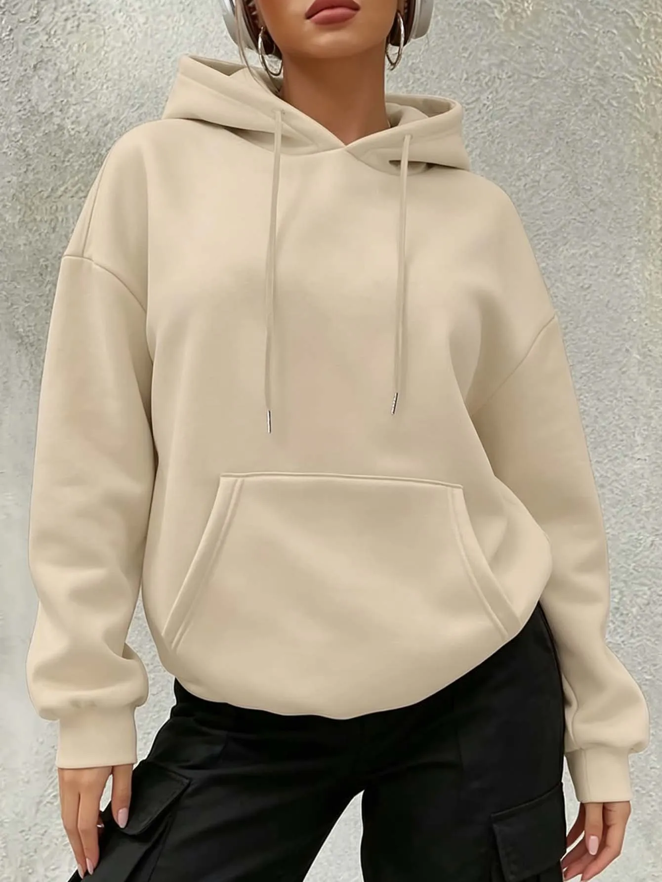 Women's loose-fitting hooded long-sleeved drawstring kangaroo pocket pullover hoodie, casual street style, autumn daily wear view 6