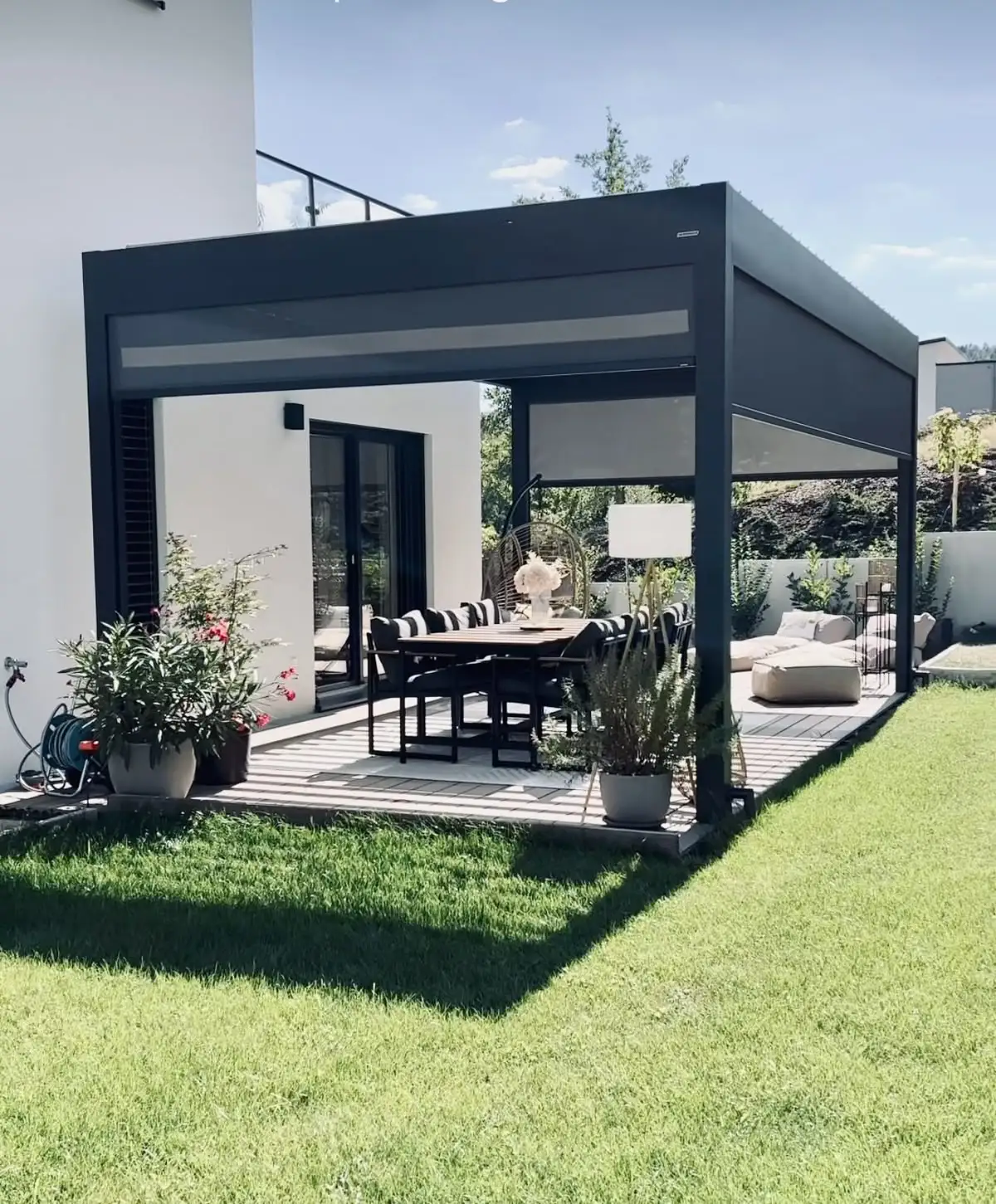 Bioclimatic Aluminum Pergola Waterproof Louver Aluminium Gazebo Roofing Outdoor Motorized Louvered Pergolas Garden Adjustable