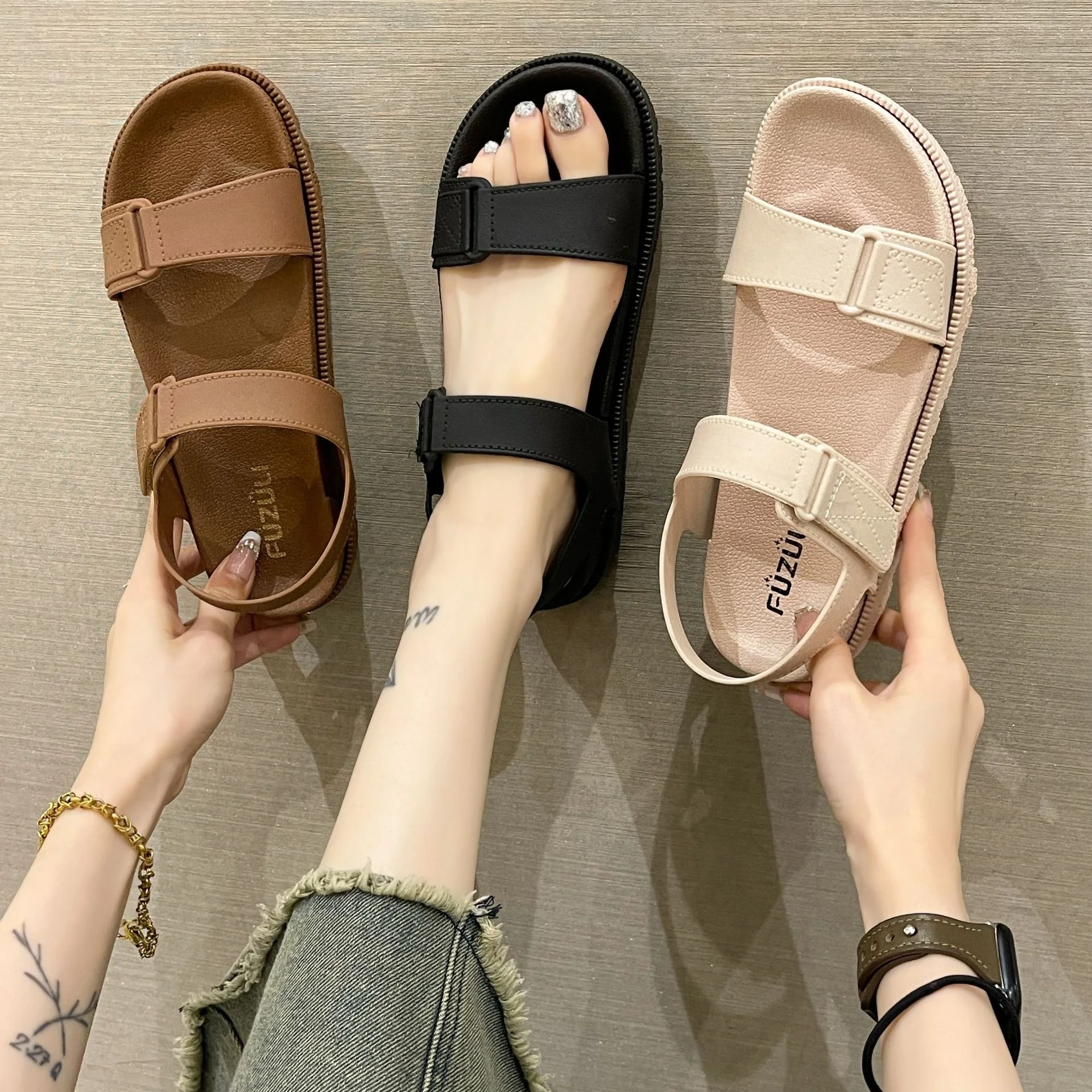 sandalias-femininas-casuais-de-verao-com-tira-Unica-novas-confortaveis-respiraveis-de-calcar-facil-para-praia-versateis-chinelos-esportivos