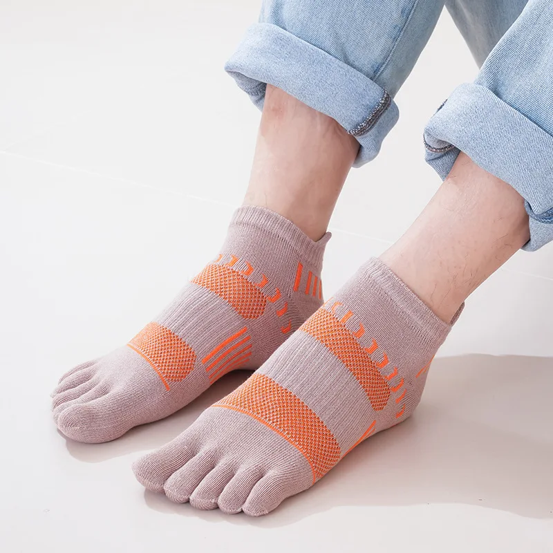 5 Pasang Kaus Kaki Pendek Pria Kaus Kaki Lima Jari Jaring Serat Bambu Kaus Kaki Jari Kaki Belahan Tabung Pendek Hitam Putih Musim Semi Santai Olahraga