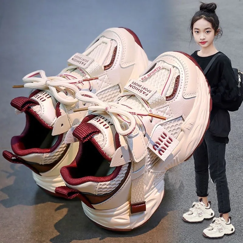 

Little White Shoes for Girls Spring 2025 New Lightweight Soft Sole for Girls Sports Dad Shoes Popular Mesh Surface