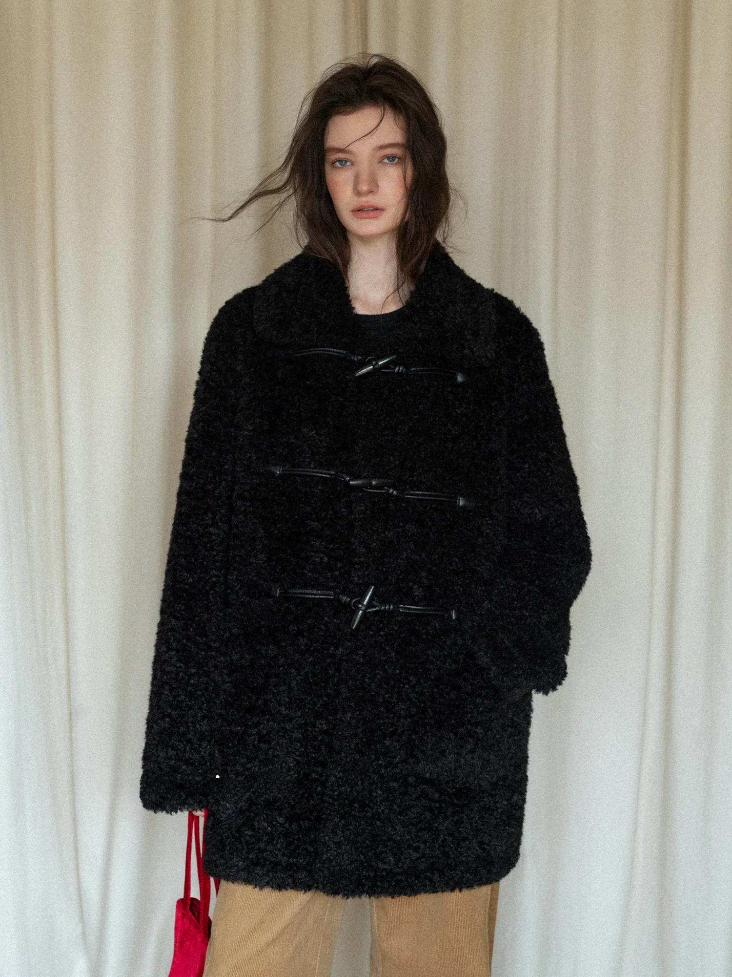 Thiened ラムファージャケット ルーズフィット ターンダウンカラー ボタン装飾 通勤用 スレ レディースコート 暖かい ブラ 冬用アウター