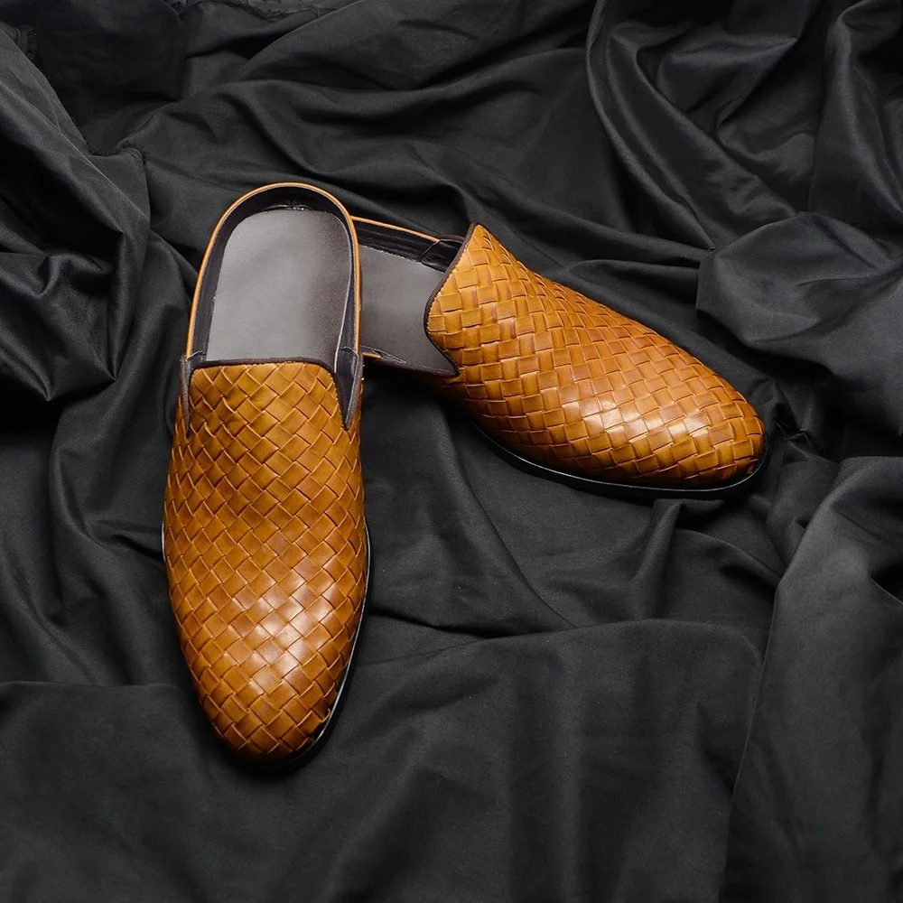 

New Style Men's Breathable Personality Weave Half Slippers Closed Toe Outdoor Casual Comfort Flat Dress Shoes Fashion Mules