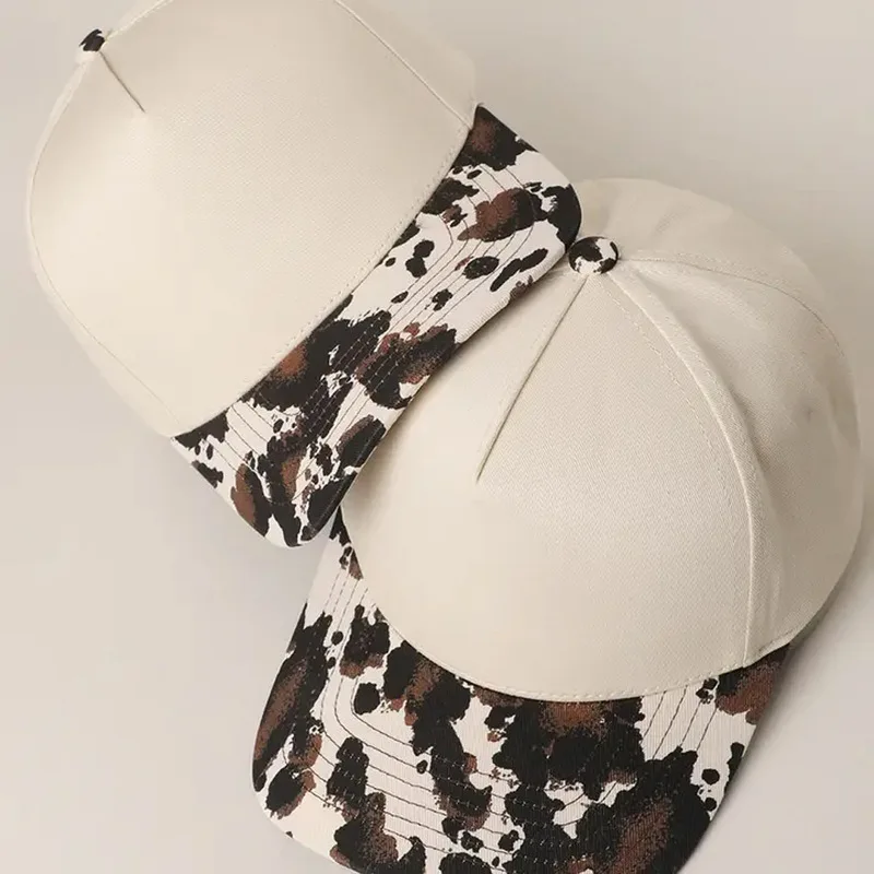 American retro leopard print color-block baseball cap, two-tone cow print wide-brim canvas trucker hat, sunshade hat
