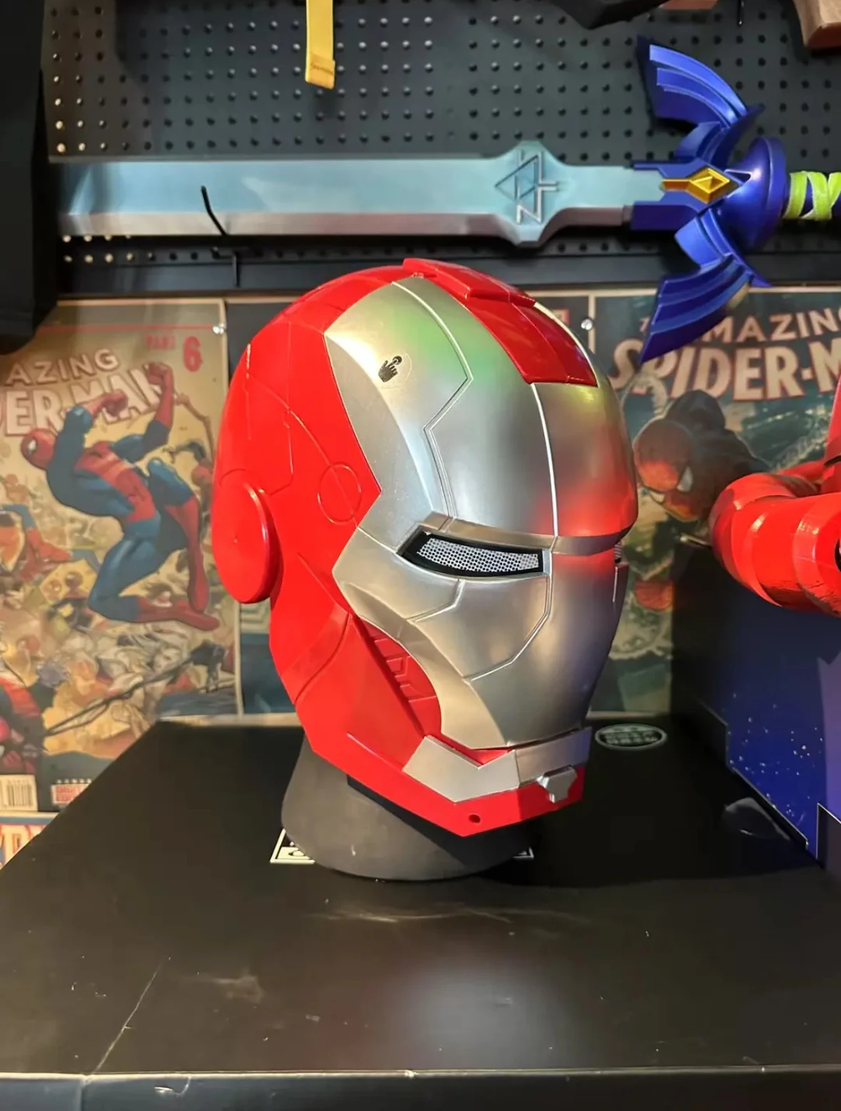 Iron Man Maske 1:1 Anime-Peripheriehelm, elektrisch tragbar, automatisch öffnend und schließend, Modell für Erwachsene, Spielzeug, Geburtstagsgeschenke – Detail 11