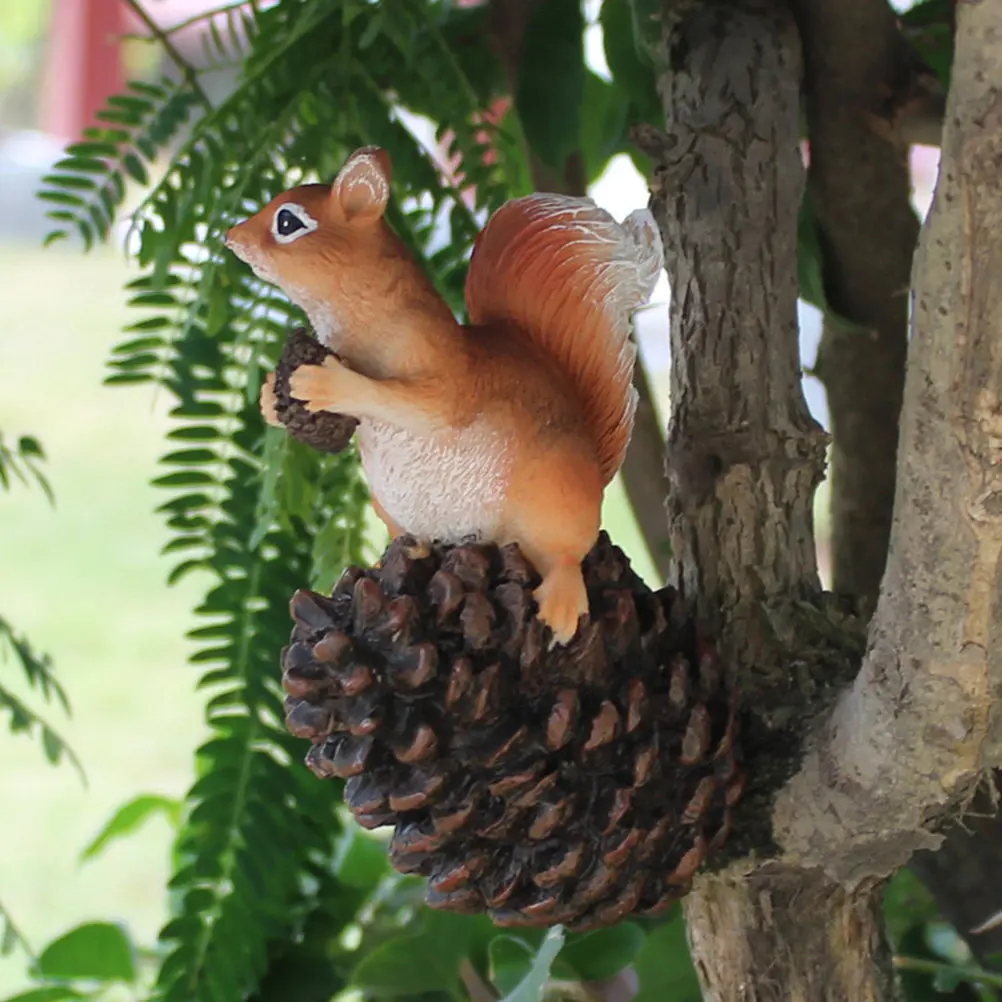 Squirrel Resin Hanging Decor for Garden, Yard, Tree, Indoor & Outdoor Space – Creative Animal Pendant Landscape Decoration