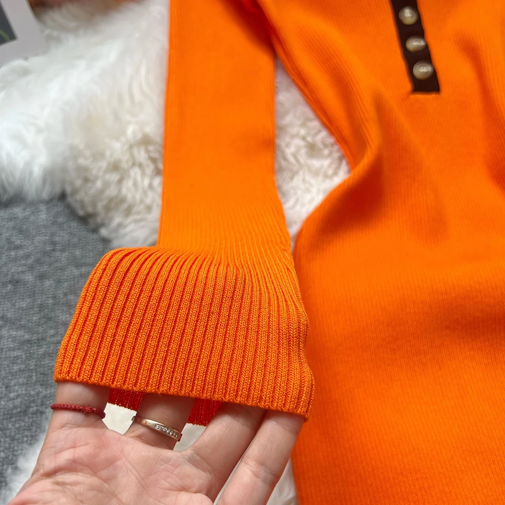 YuooMuoo Elegancka, seksowna sukienka dzianinowa podkreślająca biodra, długa, jesień-zima 2025, z kołnierzykiem, dopasowana sukienka swetrowa, streetwear