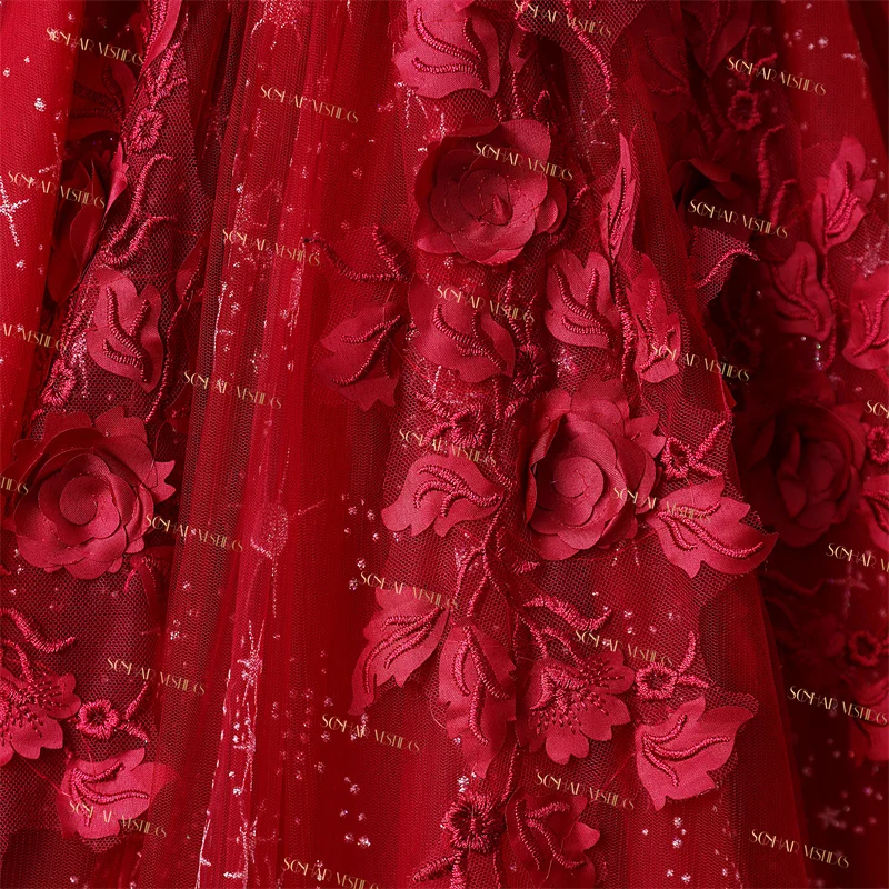 

Платья для выпускного вечера Sonhar: бальные платья с открытыми плечами, индивидуальный пошив