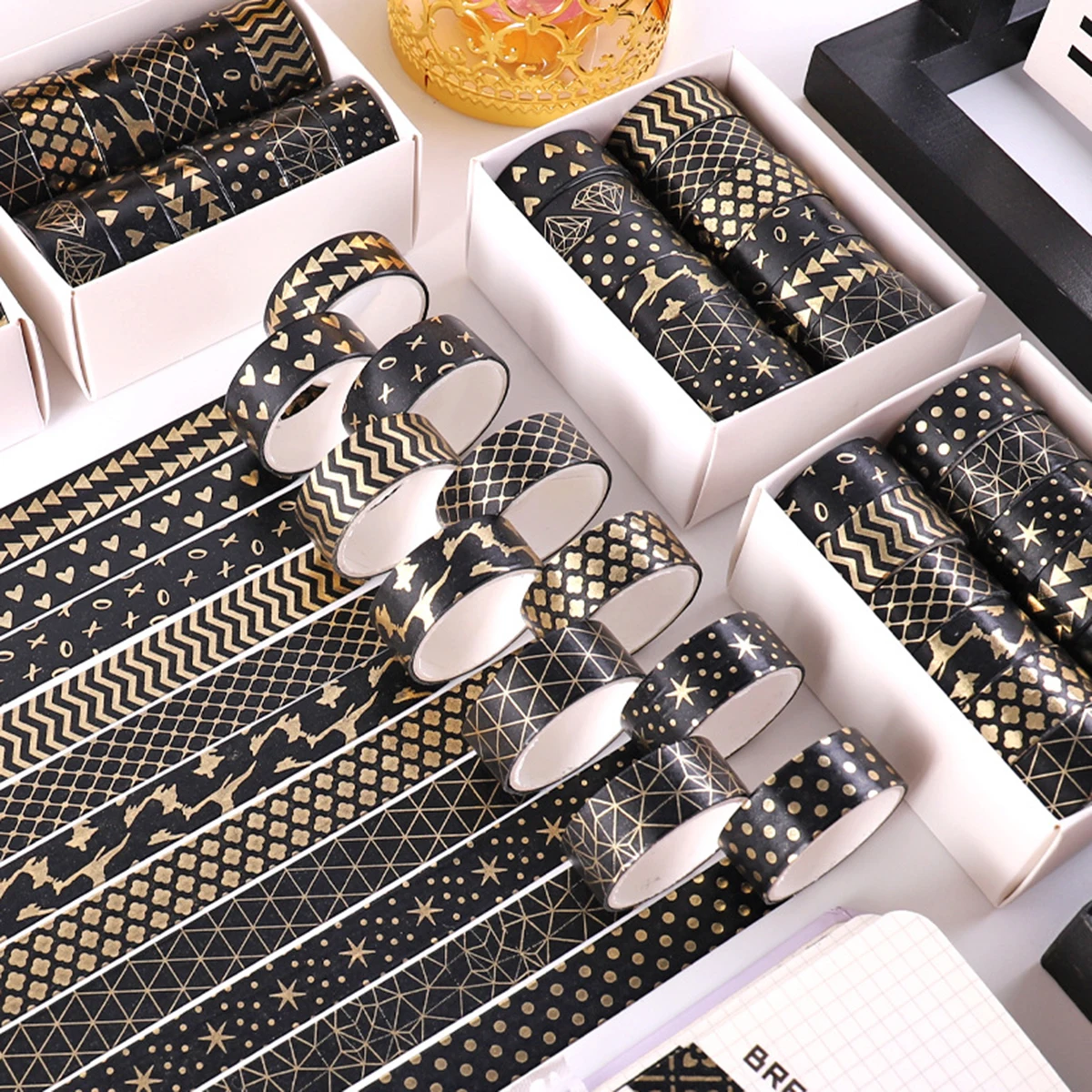 

12 рулонов черной клейкой ленты с золотым тиснением для скрапбукинга, журналов, декоративного оформления, набор декоративных лент, тема «Звезды», для рукоделия