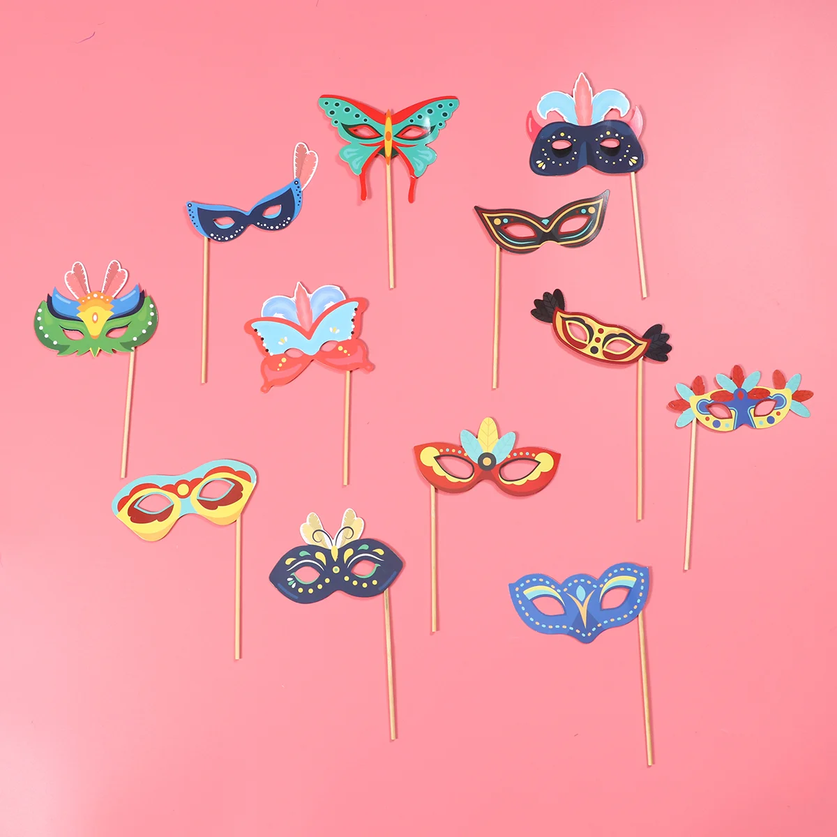 2 Set Carnival Mask Design Handheld Photo Props Set Colorful Paper Photo Booth Props Set Photography Accessories Festival Party