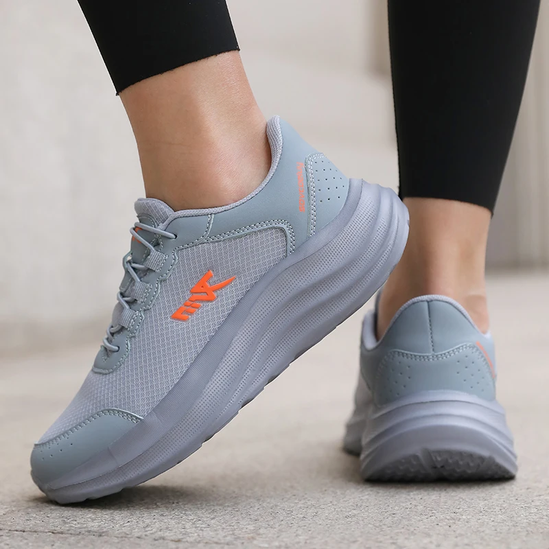 

Women's Lightweight Sports Shoes, Thick Soled Breathable Running Shoes, Plus Size Lace Up for Comfortable Walking Black Running