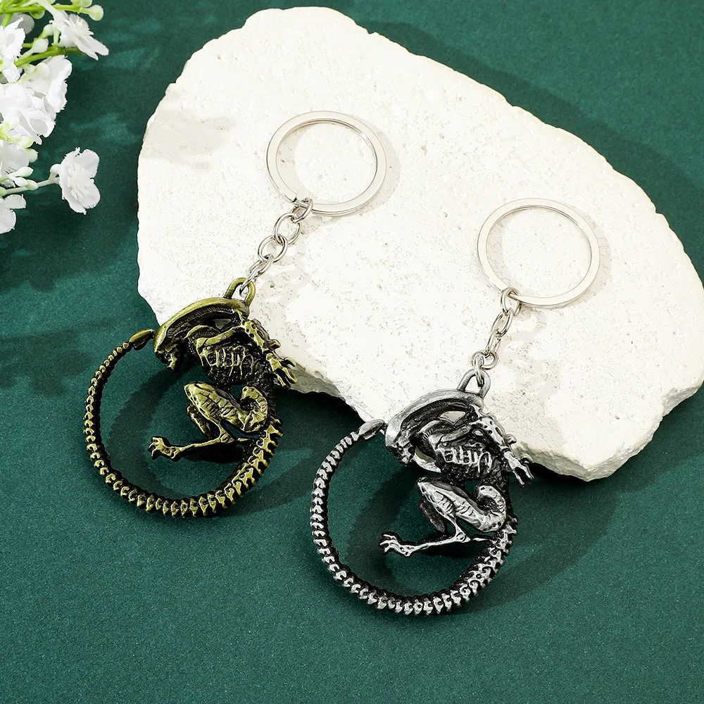 Avp Alien V Predator Covenant Keychains Alien Xenomorph Queen Prometheus Keyring Key Chain Ring Vintage Movie Jewelry