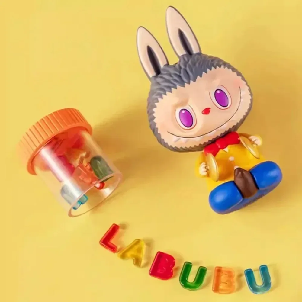 LABUBU The Monsters Candy Series Blind Box Anime Action Figure Guess Bag Ornamento Figurine Decorazioni per la casa Bambole da tavolo Modello regalo